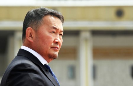 Монгол Улсын Ерөнхийлөгч Х.Баттулга хүүхдийн мөнгийг хугацаа заахгүйгээр үргэлжлүүлэн олгох тухай зарлигийн төслийг Засгийн газарт хүргүүлэв