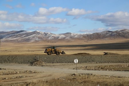 Гурван жил дуншсан Дарханы замын 113 километрийг хучжээ