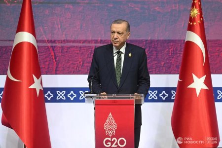 Турк хаашаа эргэхийг өрнөд сэтгэл түгшин ажиглаж байна